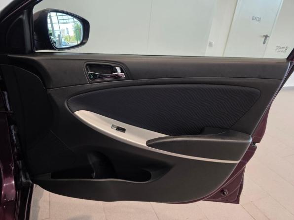 Hyundai Solaris I с пробегом 2011 года, цена 650 000 рублей, 170286 км, седан, Автокод Объявления