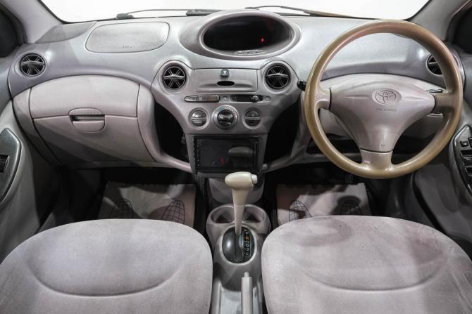 Toyota Platz с пробегом 2000 года, цена 499 000 рублей, 240000 км, седан, Автокод Объявления