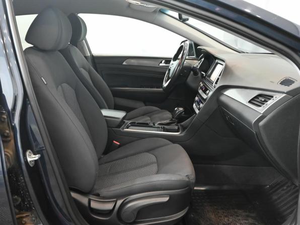 Hyundai Sonata VII (LF) Рестайлинг с пробегом 2018 года, цена 1 598 000 рублей, 121819 км, седан, Автокод Объявления