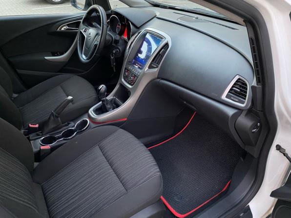 Opel Astra J с пробегом 2011 года, цена 570 000 рублей, 265425 км, хэтчбек, Автокод Объявления