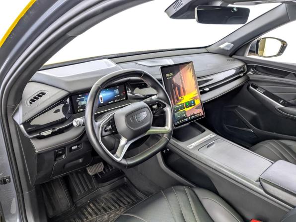 Geely Preface I с пробегом 2024 года, цена 2 280 000 рублей, 42237 км, седан, Автокод Объявления