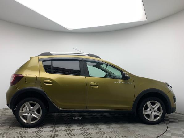 Renault Sandero II с пробегом 2016 года, цена 889 000 рублей, 131278 км, хэтчбек, Автокод Объявления