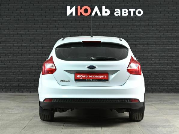 Ford Focus III с пробегом 2013 года, цена 890 000 рублей, 158083 км, хэтчбек, Автокод Объявления