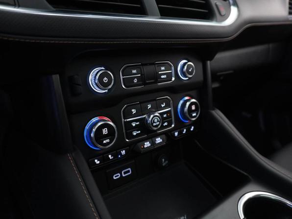 GMC Yukon V с пробегом 2023 года, цена 8 850 000 рублей, 70747 км, внедорожник, Автокод Объявления