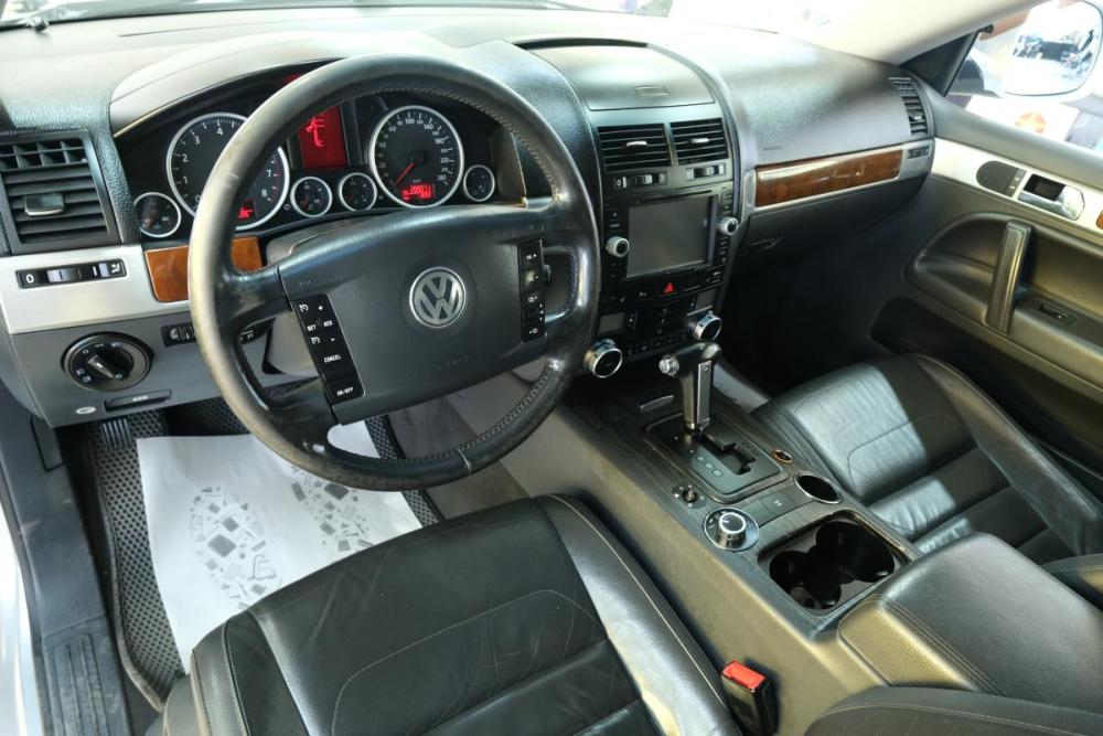 Volkswagen Touareg I Рестайлинг Омск  - изображение 12