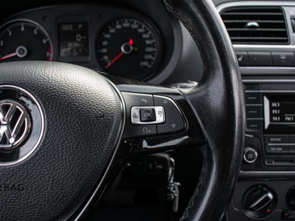 Volkswagen Polo V Рестайлинг с пробегом 2019 года, цена 1 515 000 рублей, 88382 км, седан, Автокод Объявления
