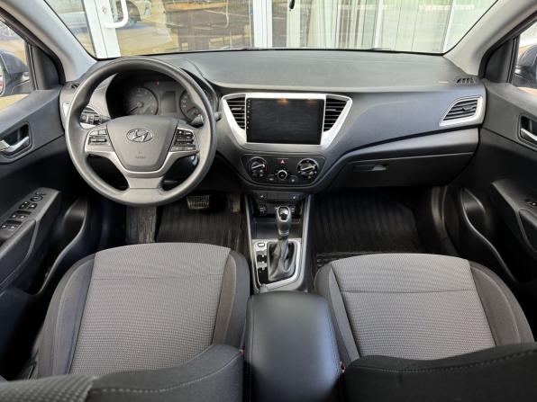 Hyundai Solaris II с пробегом 2019 года, цена 1 610 000 рублей, 54000 км, седан, Автокод Объявления