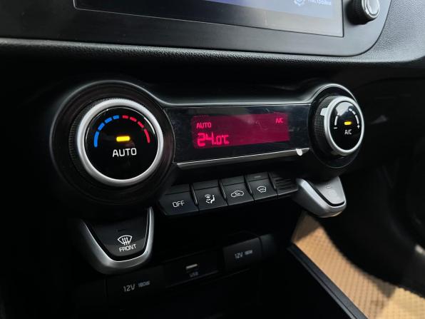 Kia Rio IV Рестайлинг с пробегом 2022 года, цена 1 799 000 рублей, 108175 км, седан, Автокод Объявления