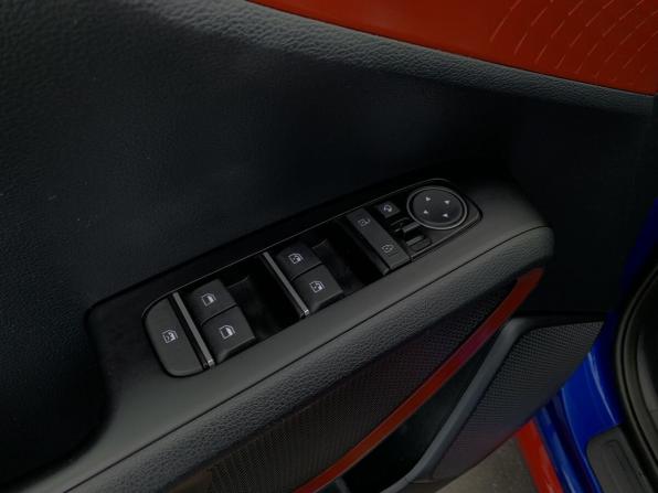 Kia Soul III с пробегом 2022 года, цена 2 499 000 рублей, 49200 км, хэтчбек, Автокод Объявления