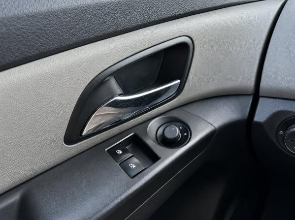 Chevrolet Cruze I Рестайлинг с пробегом 2013 года, цена 799 000 рублей, 178183 км, хэтчбек, Автокод Объявления