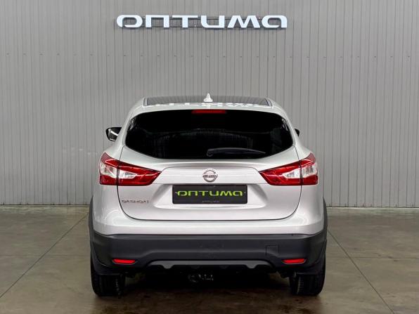 Nissan Qashqai II с пробегом 2017 года, цена 1 597 000 рублей, 121532 км, внедорожник, Автокод Объявления