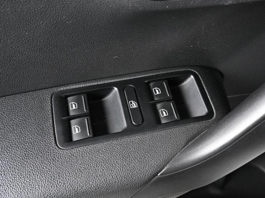 Volkswagen Polo V Рестайлинг Ростов-на-Дону  - изображение 14
