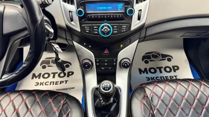 Chevrolet Cruze I Рестайлинг с пробегом 2013 года, цена 545 000 рублей, 263315 км, седан, Автокод Объявления
