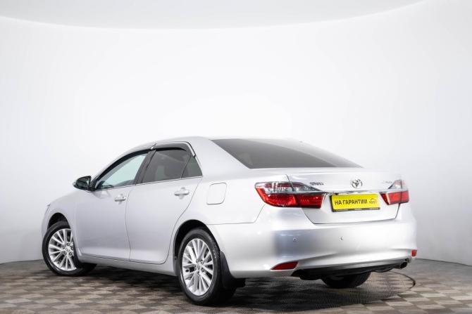 Toyota Camry VII (XV50) Рестайлинг с пробегом 2015 года, цена 2 399 000 рублей, 178785 км, седан, Автокод Объявления