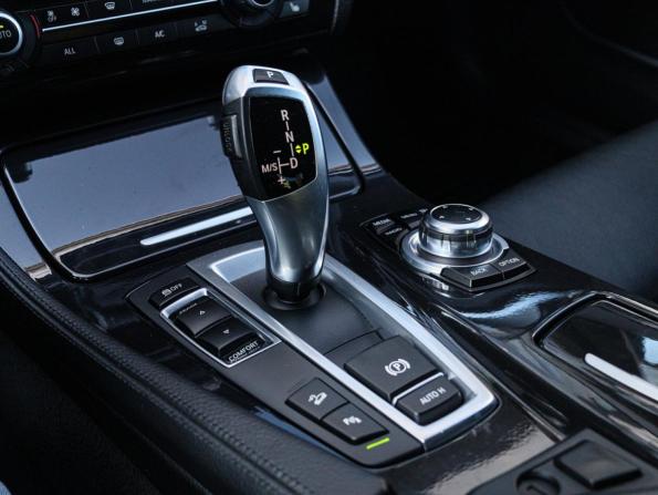 BMW 5 серии VI (F10/F11/F07) с пробегом 2013 года, цена 1 690 000 рублей, 221909 км, седан, Автокод Объявления
