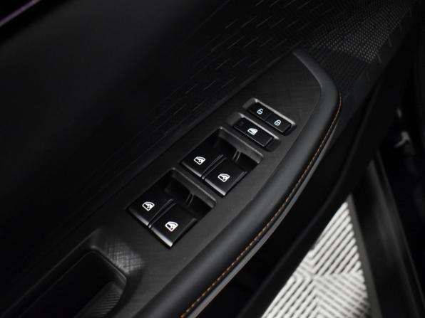 Changan UNI-V I с пробегом 2024 года, цена 2 247 890 рублей, 24000 км, лифтбек, Автокод Объявления