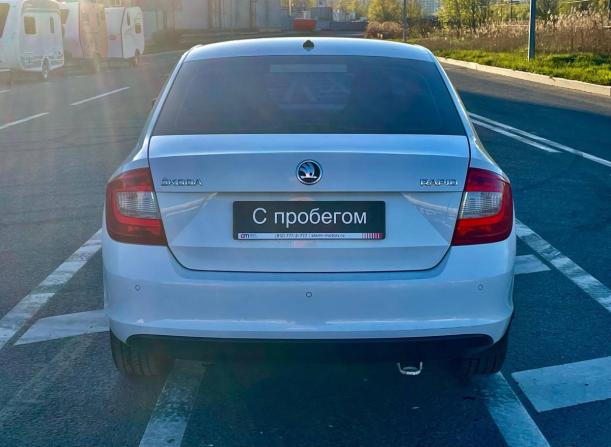 Skoda Rapid I с пробегом 2015 года, цена 879 000 рублей, 228000 км, лифтбек, Автокод Объявления