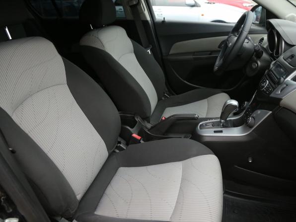 Chevrolet Cruze I Рестайлинг с пробегом 2013 года, цена 649 000 рублей, 178000 км, хэтчбек, Автокод Объявления
