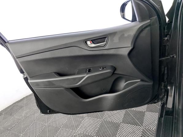 Hyundai Solaris I Рестайлинг с пробегом 2017 года, цена 1 030 000 рублей, 137985 км, седан, Автокод Объявления