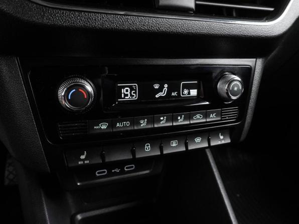 Skoda Rapid II с пробегом 2020 года, цена 1 457 000 рублей, 142153 км, лифтбек, Автокод Объявления