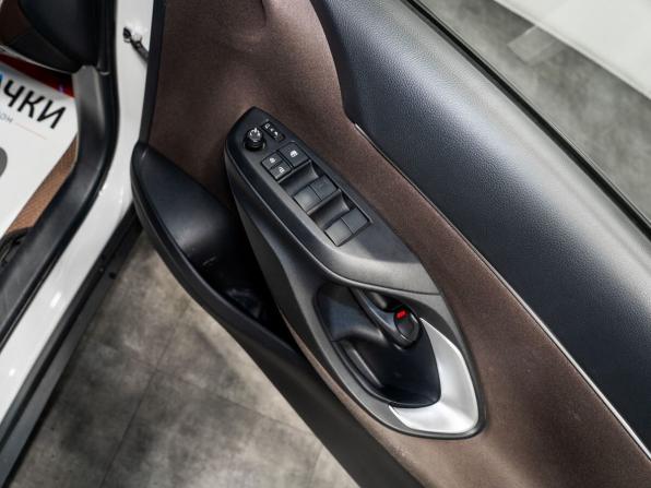 Toyota Yaris Cross I с пробегом 2020 года, цена 2 020 000 рублей, 74100 км, внедорожник, Автокод Объявления