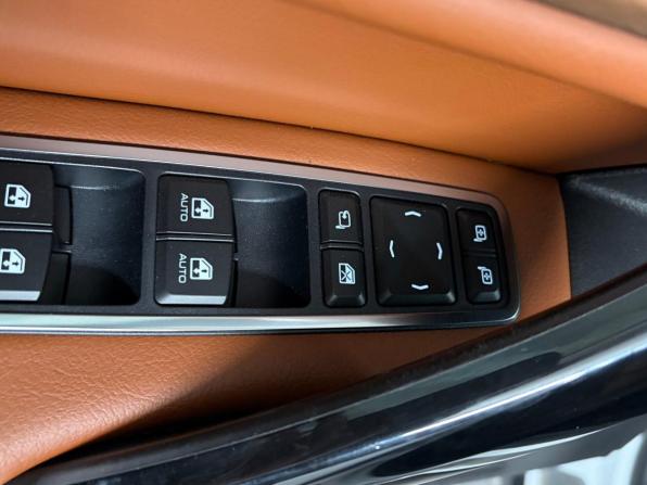Lada (ВАЗ) Vesta I Рестайлинг (NG) с пробегом 2025 года, цена 1 740 000 рублей, 14227 км, универсал, Автокод Объявления