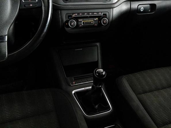 Volkswagen Tiguan I Рестайлинг с пробегом 2012 года, цена 949 000 рублей, 224340 км, внедорожник, Автокод Объявления