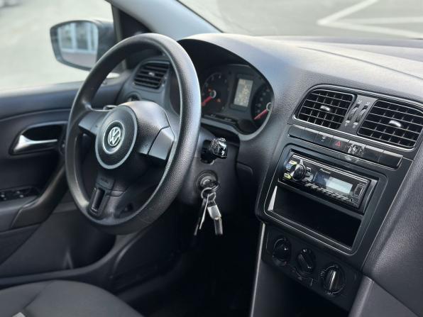 Volkswagen Polo V Рестайлинг с пробегом 2015 года, цена 710 000 рублей, 169711 км, седан, Автокод Объявления