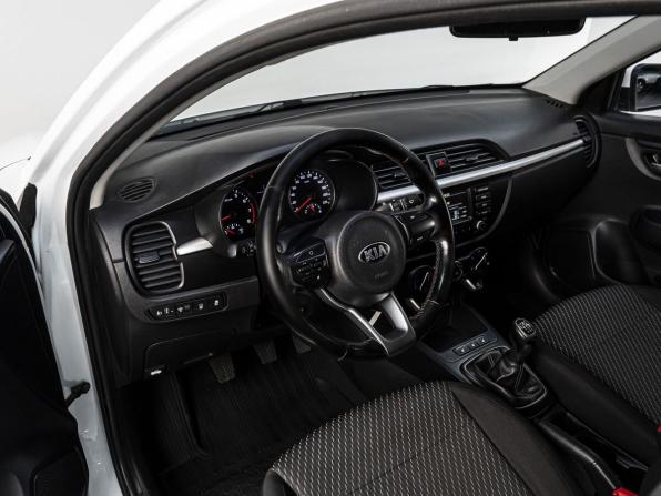 Kia Rio IV с пробегом 2017 года, цена 1 215 000 рублей, 84996 км, седан, Автокод Объявления