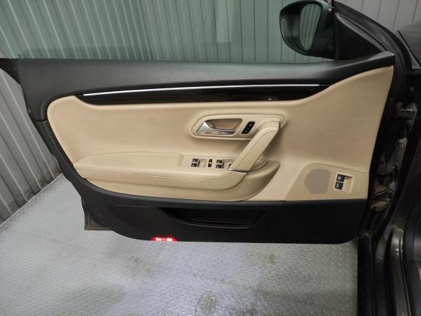 Volkswagen Passat CC I Рестайлинг с пробегом 2012 года, цена 1 050 000 рублей, 220000 км, седан, Автокод Объявления