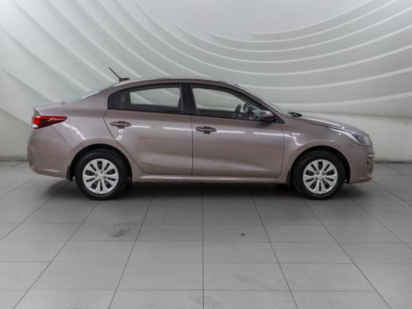 Kia Rio IV с пробегом 2018 года, цена 1 048 000 рублей, 221100 км, седан, Автокод Объявления