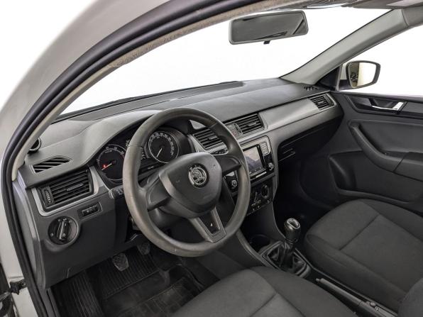 Skoda Rapid I Рестайлинг с пробегом 2018 года, цена 900 000 рублей, 178924 км, лифтбек, Автокод Объявления