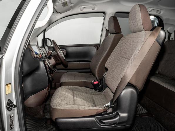 Toyota Spade с пробегом 2013 года, цена 820 300 рублей, 105466 км, микровэн, Автокод Объявления