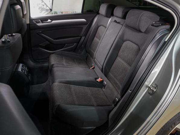 Volkswagen Passat B8 с пробегом 2017 года, цена 1 909 000 рублей, 171988 км, седан, Автокод Объявления