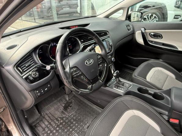 Kia Ceed II Рестайлинг с пробегом 2018 года, цена 1 455 000 рублей, 99112 км, универсал, Автокод Объявления