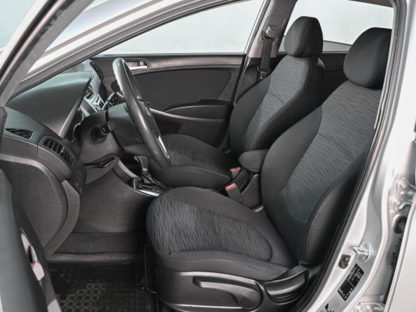 Hyundai Solaris I Рестайлинг с пробегом 2015 года, цена 1 299 000 рублей, 68400 км, хэтчбек, Автокод Объявления