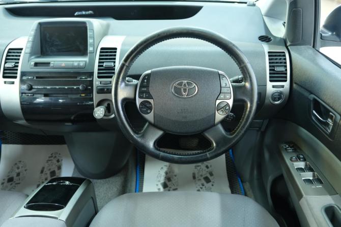 Toyota Prius II Рестайлинг (XW20) с пробегом 2008 года, цена 969 000 рублей, 227800 км, лифтбек, Автокод Объявления