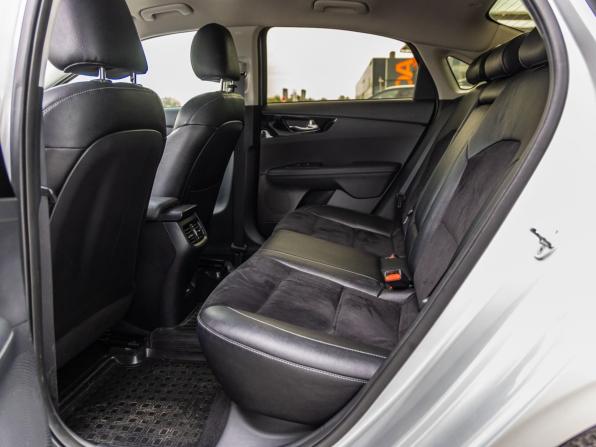 Kia Cerato IV Рестайлинг с пробегом 2021 года, цена 2 198 000 рублей, 84441 км, седан, Автокод Объявления