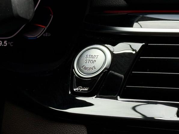 BMW 5 серии VII (G30/G31/G38) Рестайлинг с пробегом 2021 года, цена 5 299 000 рублей, 55500 км, седан, Автокод Объявления
