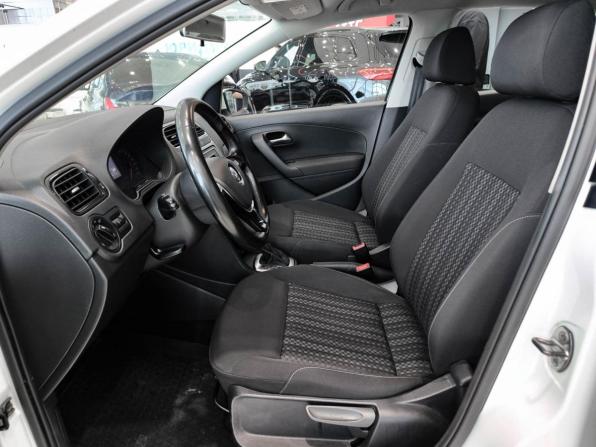Volkswagen Polo V Рестайлинг с пробегом 2019 года, цена 1 099 000 рублей, 144071 км, седан, Автокод Объявления