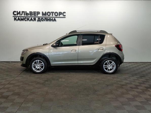 Renault Sandero II с пробегом 2015 года, цена 770 000 рублей, 206780 км, хэтчбек, Автокод Объявления