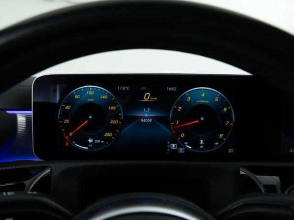 Mercedes-Benz CLA II (C118 X118) с пробегом 2019 года, цена 3 298 999 рублей, 84059 км, седан, Автокод Объявления