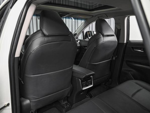 Toyota Venza II с пробегом 2023 года, цена 4 730 000 рублей, 34212 км, внедорожник, Автокод Объявления