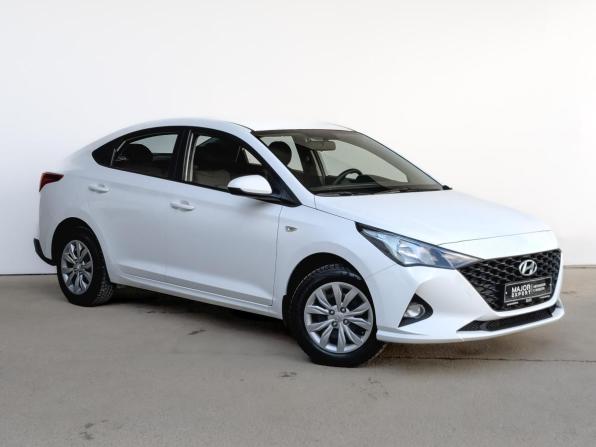 Hyundai Solaris II Рестайлинг с пробегом 2022 года, цена 1 670 000 рублей, 74258 км, седан, Автокод Объявления
