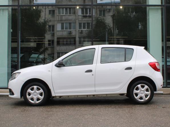 Renault Sandero II с пробегом 2018 года, цена 895 000 рублей, 47061 км, хэтчбек, Автокод Объявления