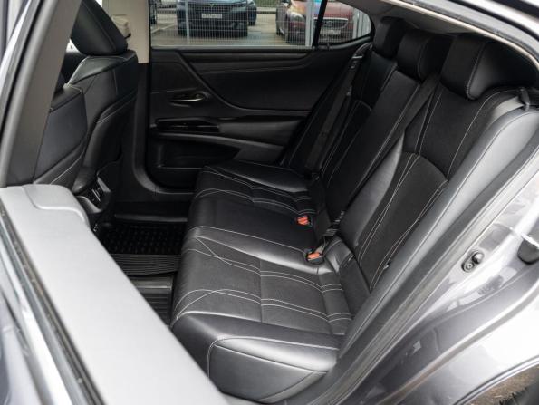 Lexus ES VII Рестайлинг с пробегом 2021 года, цена 4 240 000 рублей, 126886 км, седан, Автокод Объявления