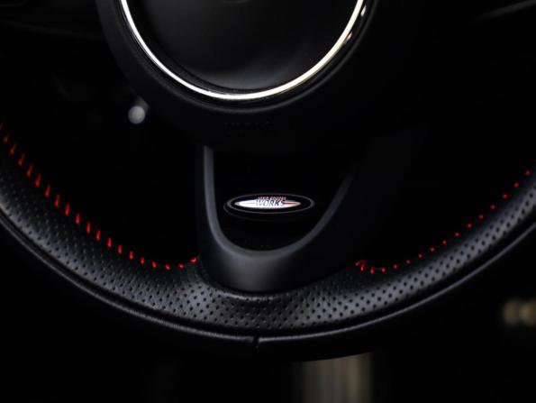 Mini Hatch III (F55/F56) Рестайлинг с пробегом 2020 года, цена 2 949 000 рублей, 85671 км, хэтчбек, Автокод Объявления