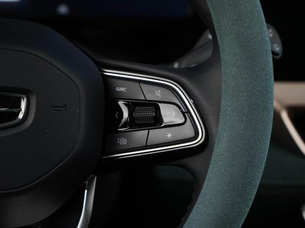 Geely Monjaro I с пробегом 2024 года, цена 3 449 050 рублей, 28470 км, внедорожник, Автокод Объявления