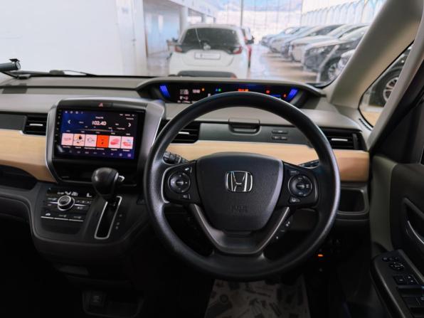 Honda Freed II с пробегом 2019 года, цена 1 600 000 рублей, 134000 км, компактвэн, Автокод Объявления