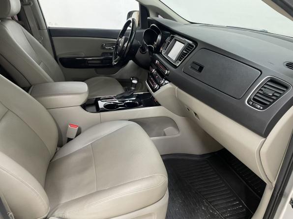 Kia Carnival III с пробегом 2018 года, цена 2 399 000 рублей, 132910 км, минивэн, Автокод Объявления